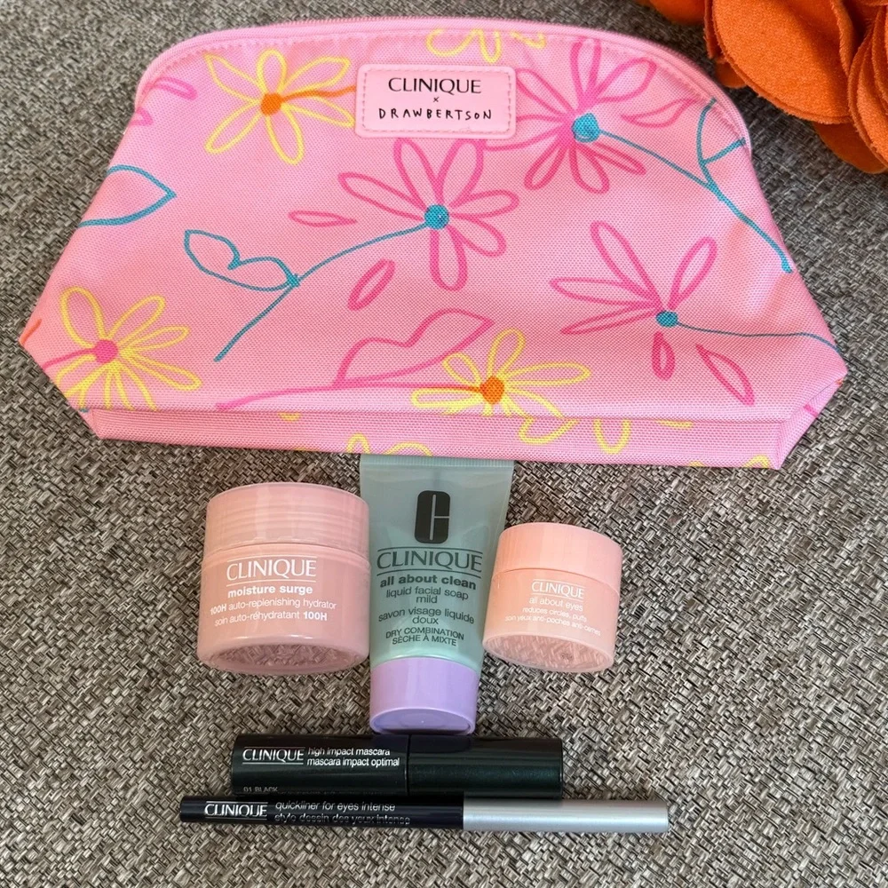 ❣️🆕Clinique 6PC Makeup & Skincare Bundle❣️